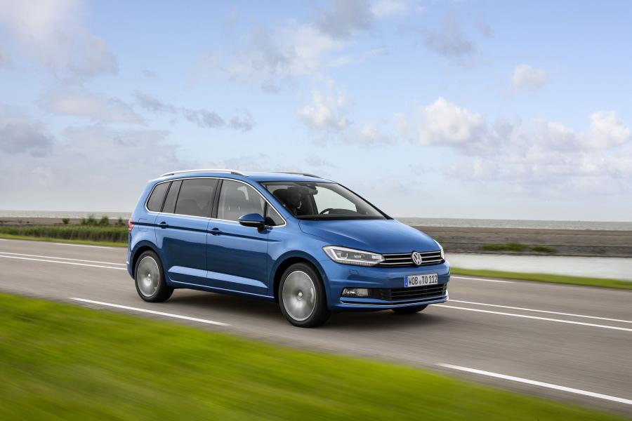  Volkswagen Touran 2015 года  (фото 16 из 26)